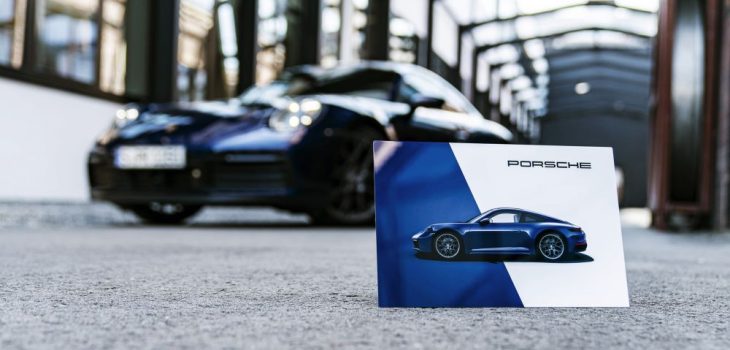 Porsche permite a sus clientes inmortalizar su vehículo en una obra de arte impresa