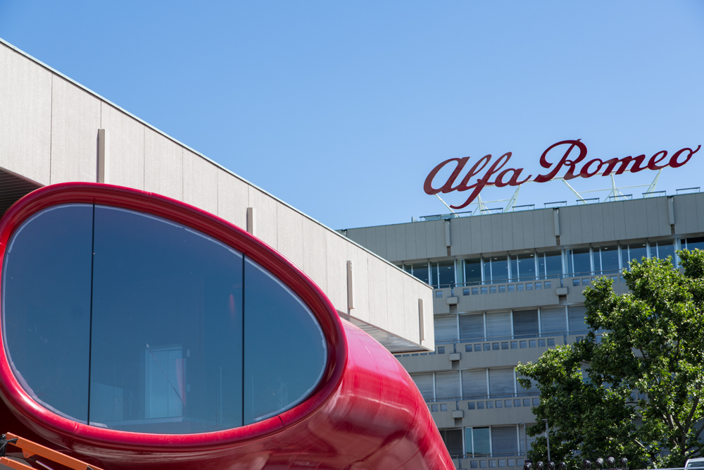 Paseo en imágenes por el Museo histórico de Alfa Romeo en Arese, Milán [Vídeo] thumbnail