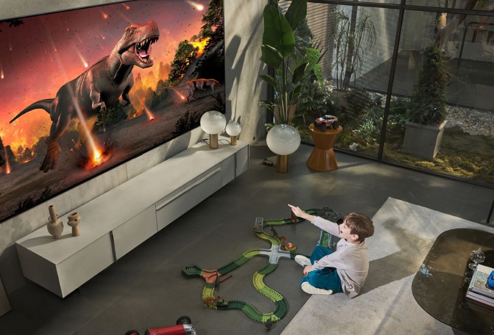 LG presenta su TV OLED más grande hasta la fecha thumbnail