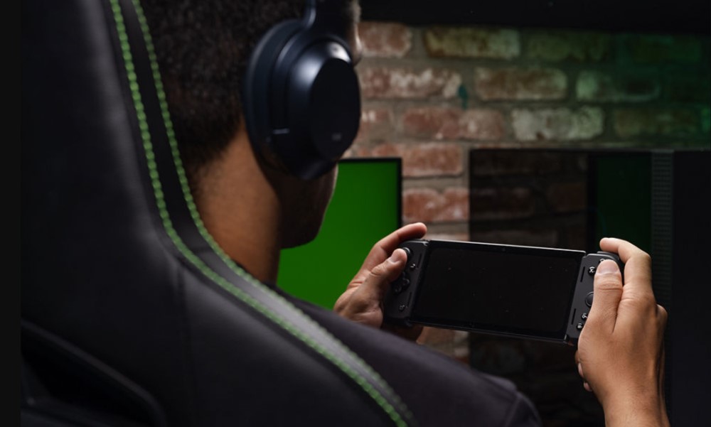 CES 2023: Presentan la nueva consola portátil de juegos Razer Edge