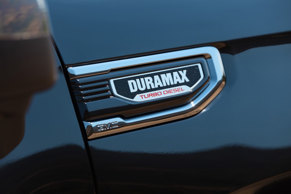 GMC anuncia la Sierra 1500 AT4X 2024 con motor Duramax Turbo-Diesel estándar