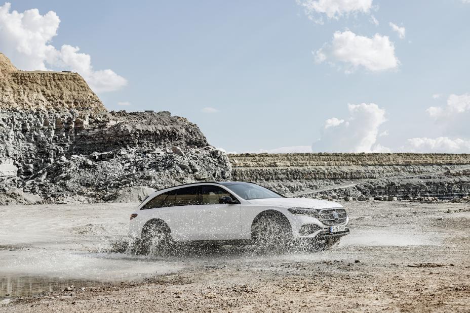 Mercedes-Benz E-Class All-Terrain 2024: Lujo y Todoterreno en un solo «envoltorio»