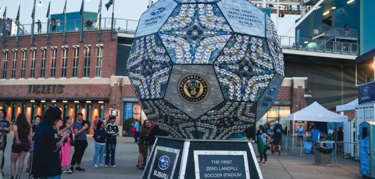 Subaru y Philadelphia Union presentan escultura de balón de fútbol conmemorando hito en reciclaje