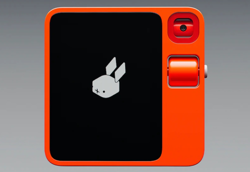Rabbit R1 Pin - Tecnología Vestible