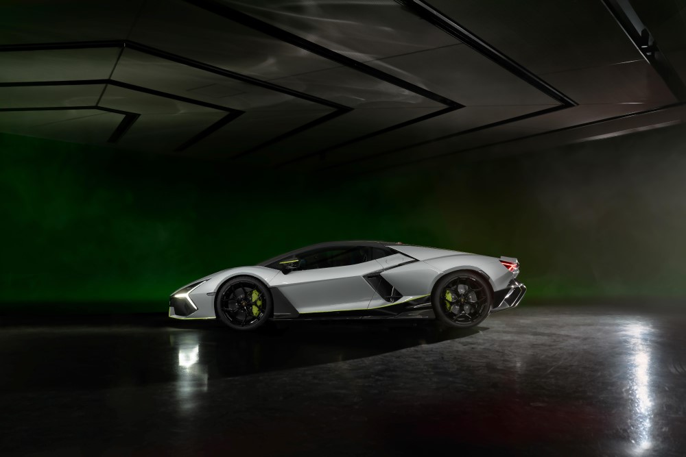 Lamborghini Arena - Lamborghini Revuelto - Programa Ad Personam