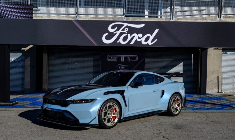 Ford Mustang GTD 2025: Pura Potencia con 815 HP y Alta Tecnología