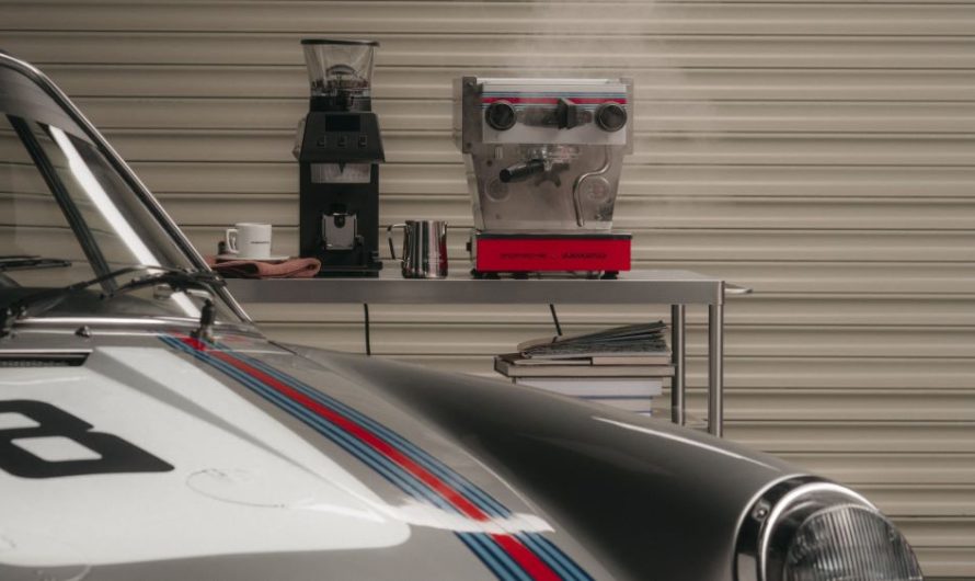 Porsche y La Marzocco Presentan una Cafetera Edición Limitada.