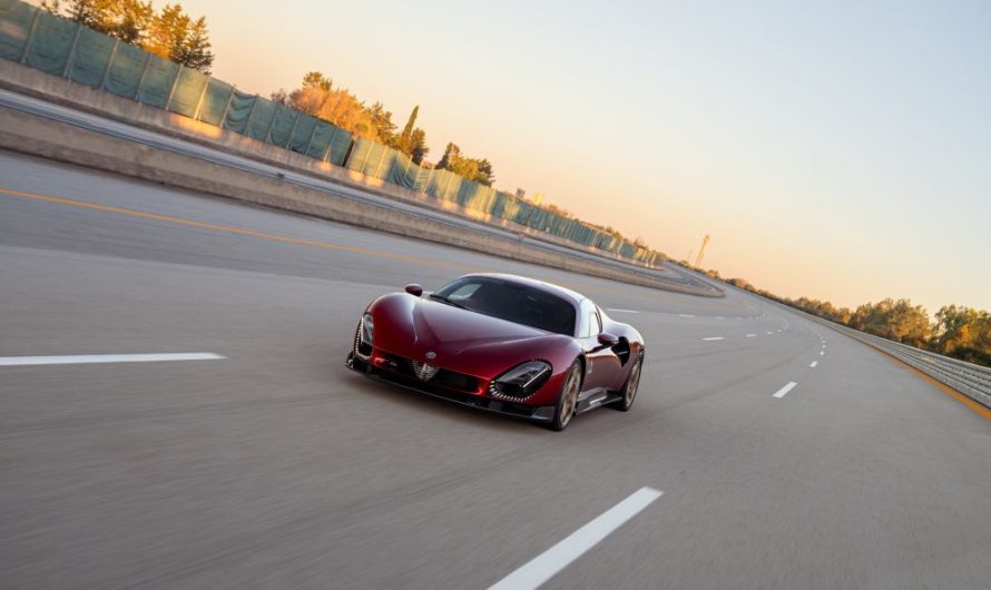 Alfa Romeo 33 Stradale: Completa sus Pruebas Dinámicas en el Circuito de Nardò