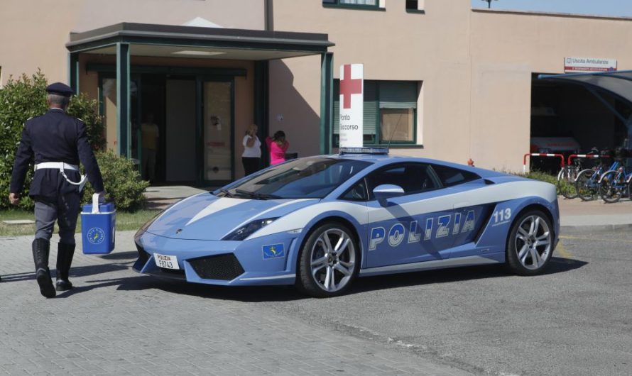 Lamborghini y la “Polizia di Stato”: Celebrando 20 Años de Innovación y Altruismo